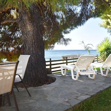 Barlee Beach Front House, Metamorfosi Exterior foto