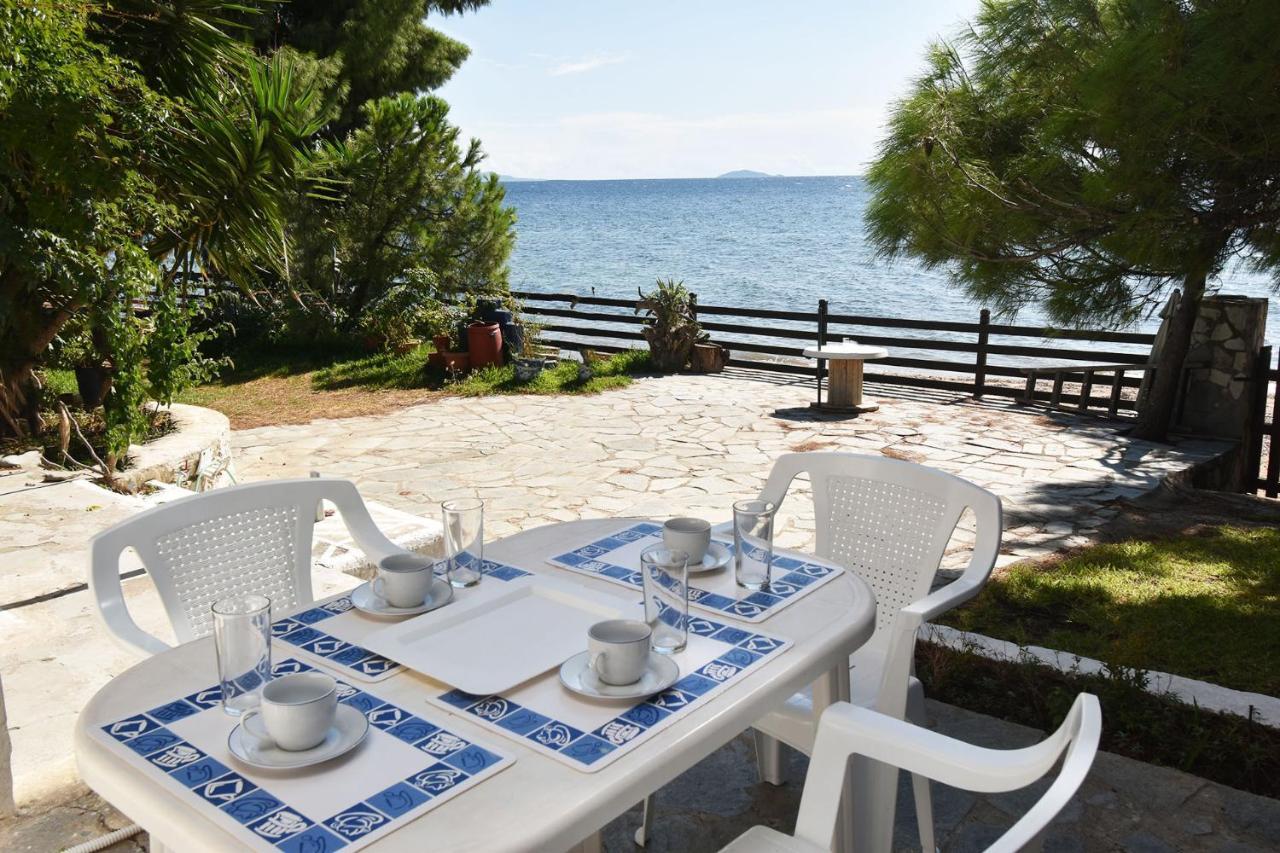 Barlee Beach Front House, Metamorfosi Exterior foto