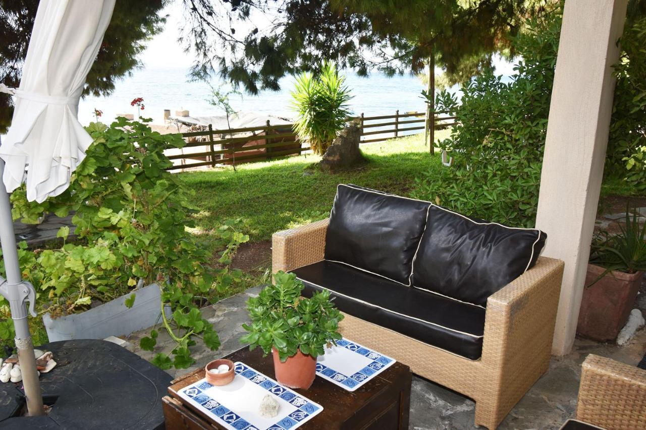 Barlee Beach Front House, Metamorfosi Exterior foto